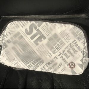 Lululemon everywhere belt bag